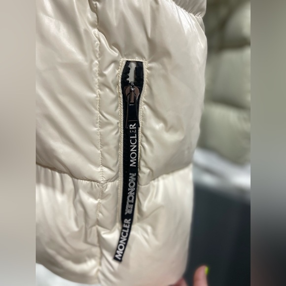 MONCLER
Off-White Luzule Down Vest - Picture 5 of 14